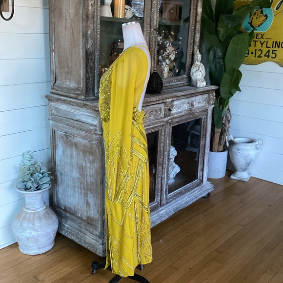 ASOS BEADED SPECIAL OCCASION LONG SLEEVE DRESS OPEN BACK 4 NEW - Picture 6 of 11